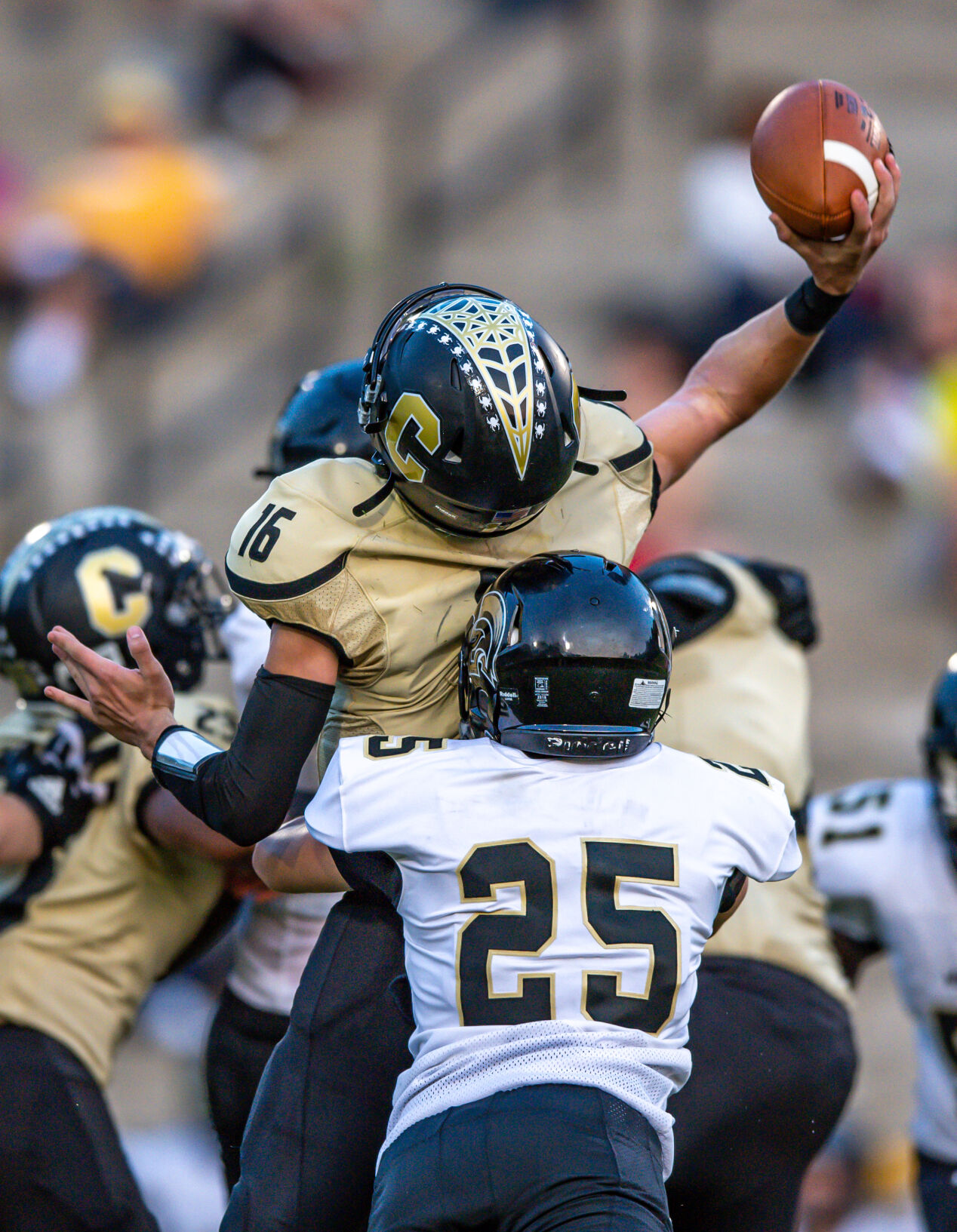 The Warriors dominated the Spiders 49-21.